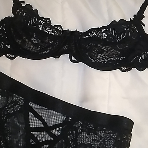 NWOT Adore Me 2 piece set. top: 30A bottom: XS - Picture 3 of 5